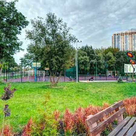 Modern Apartment Near Park Kiew Exterior foto