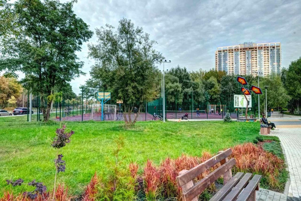 Modern Apartment Near Park Kiew Exterior foto
